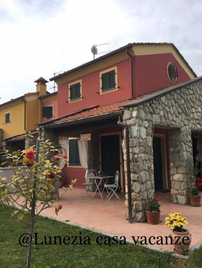 Villa Lunezia à Sarzana Extérieur photo