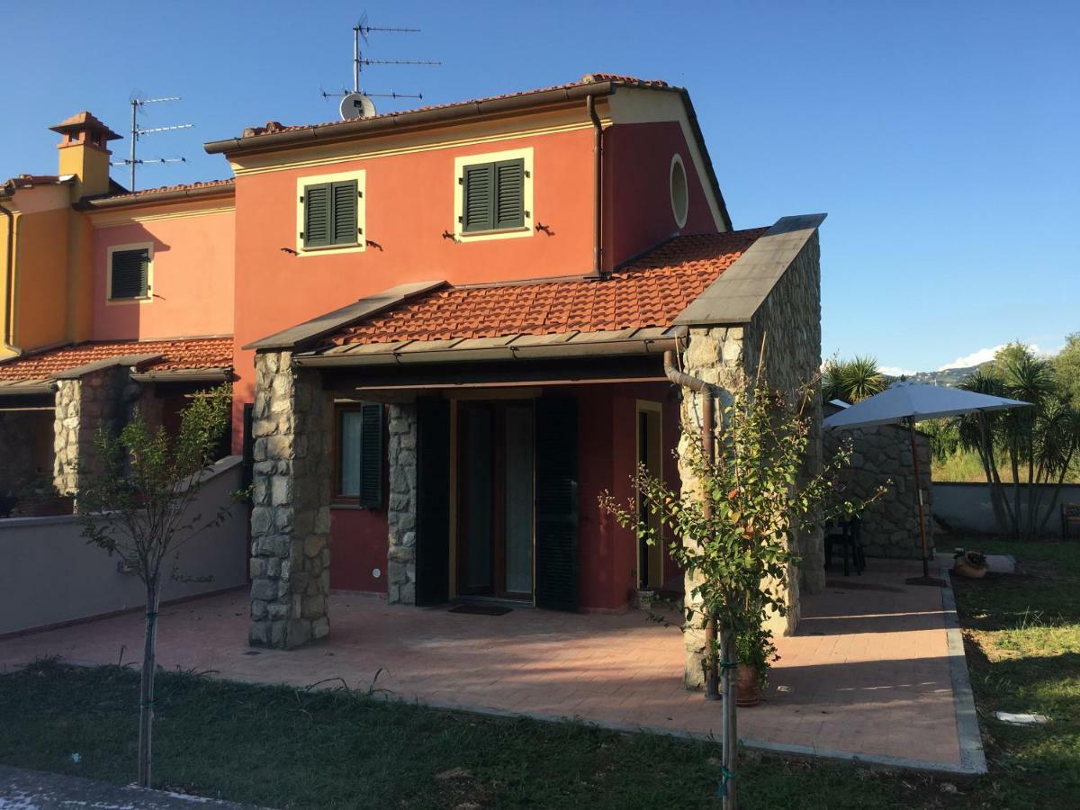 Villa Lunezia à Sarzana Extérieur photo